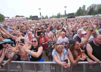 Diana Ross dedicates ‘special song’ to Pride crowd