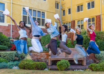 Roedean students achieve top marks in GCSEs