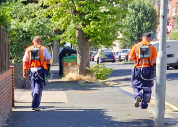 More community groups opt to weed their own street
