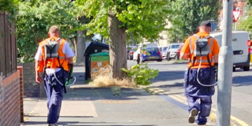 More community groups opt to weed their own street