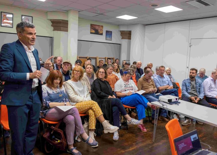 Western Road traders weigh up legal action over red route plan