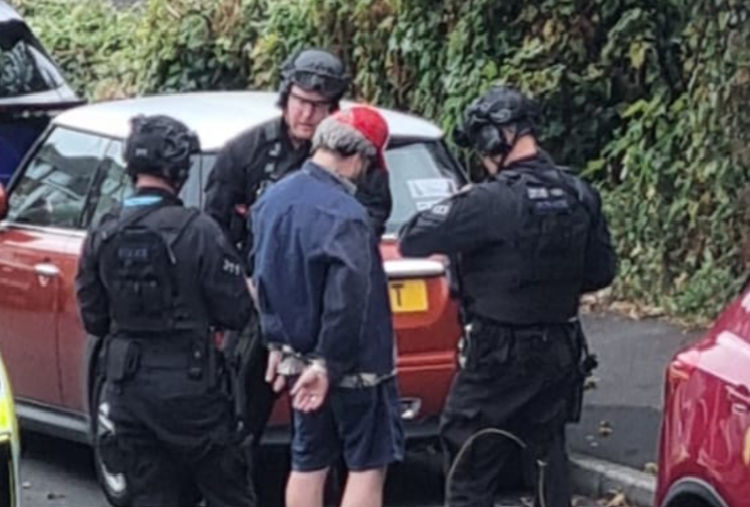 Armed police make arrest in Brighton