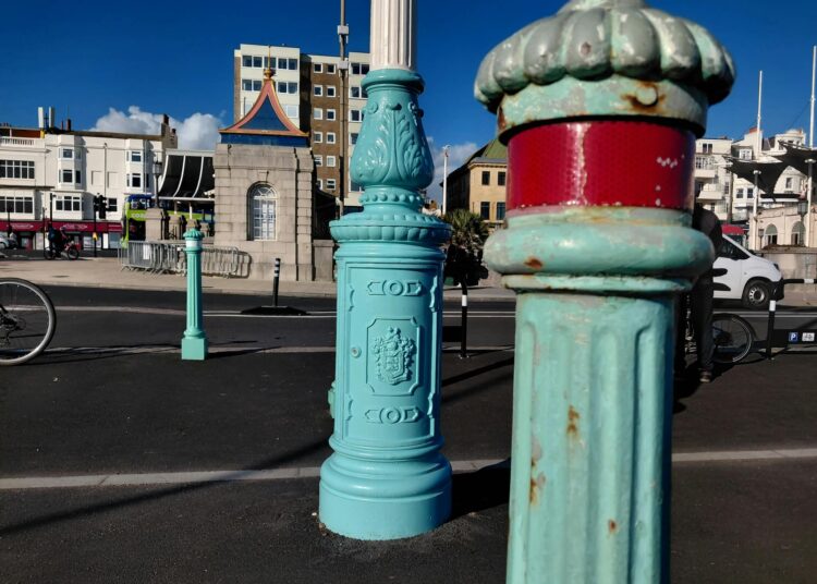 Brighton Blue no longer used on restored seafront iron
