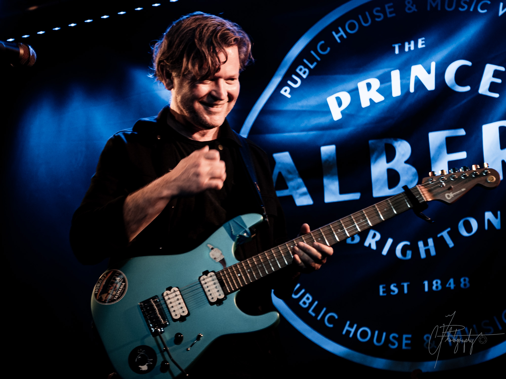 Glenn Richards and The Venus Lakes Light Up The Prince Albert