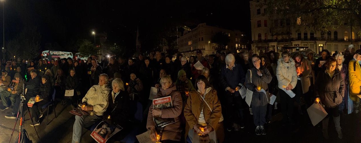 Hundreds gather in Hove to remember those murdered on October 7