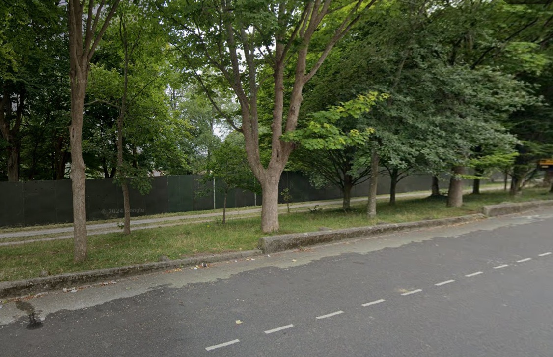 Man died after struggling with phone signal during Pride, meeting told