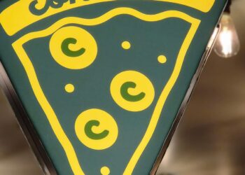 Restaurant Review: Connie’s Pizza, Brighton